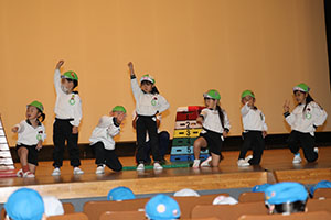 柿安シティーホールでリズム予行　年長Bチーム　(A・B）