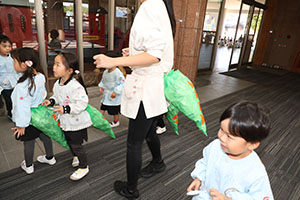 恐竜に変身🦕　きりん