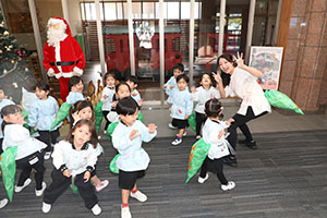 恐竜に変身🦕　きりん