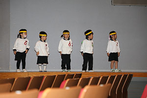 柿安シティーホールでリズム予行  年少Bチーム（うさぎ・ことり・りす）