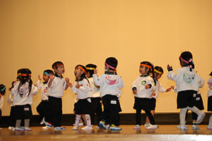 柿安シティーホールでリズム予行  年少Bチーム（うさぎ・ことり・りす）