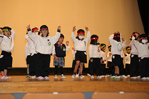 柿安シティーホールでリズム予行  年少Bチーム（うさぎ・ことり・りす）