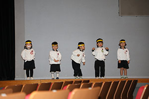 柿安シティーホールでリズム予行  年少Bチーム（うさぎ・ことり・りす）