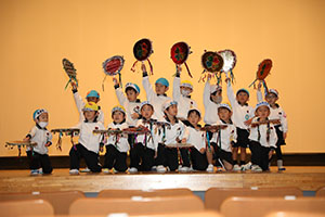 柿安シティーホールでリズム予行  年中Bチーム（ひまわり・さくら・たんぽぽ）