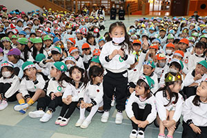 誕生会　ウクレレコンサート🎵　NO．1