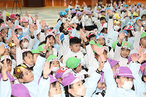 誕生会　ウクレレコンサート🎵　NO．1