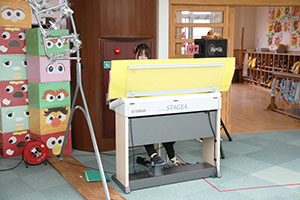 リズムフェスティバル　歌・カスタ発表ごっこ　年中