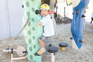 園庭遊び　年中Bチーム（ひまわり・さくら・たんぽぽ）