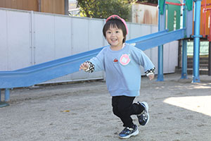 園庭遊び　ぺんぎん・ひよこ・すみれ・ばら