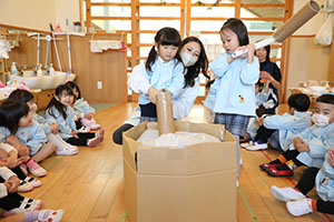 お餅つきごっこ　こあら