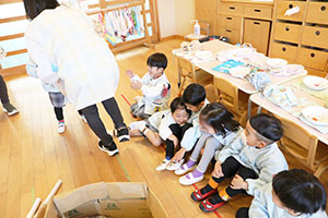 お餅つきごっこ　こあら