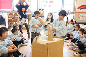 お餅つきごっこ　こあら