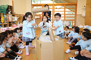 お餅つきごっこ　こあら