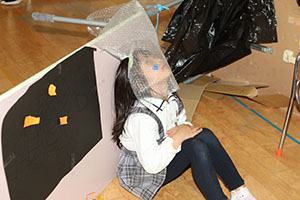 お化け屋敷ごっこ　B