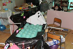 お化け屋敷ごっこ　B