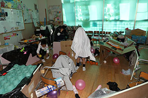 お化け屋敷ごっこ　B