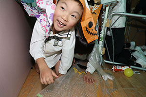 お化け屋敷ごっこ　B