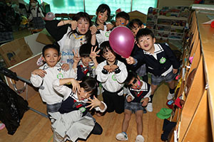 お化け屋敷ごっこ　B