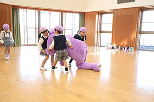 色々運びリレー　ばら・すみれ