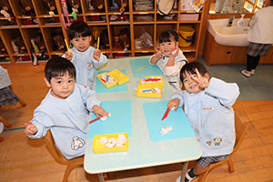 エンゼル幼稚園70歳のお誕生日の制作　きりん