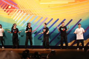 リズムフェスティバル午前　職員　アトラクション