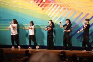 リズムフェスティバル午前　職員　アトラクション