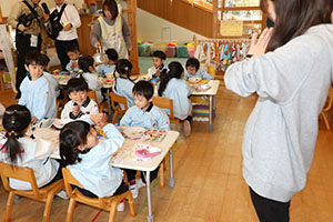 もちつき大会　きりん・ぱんだ・こあら (2歳児クラス）NO．2