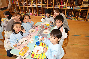 もちつき大会　きりん・ぱんだ・こあら (2歳児クラス）NO．2