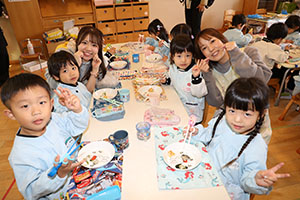 もちつき大会　きりん・ぱんだ・こあら (2歳児クラス）NO．2