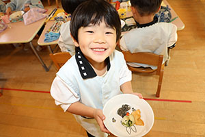 もちつき大会　きりん・ぱんだ・こあら (2歳児クラス）NO．2