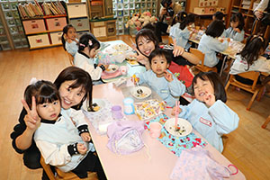 もちつき大会　きりん・ぱんだ・こあら (2歳児クラス）NO．2