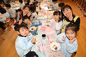 もちつき大会　きりん・ぱんだ・こあら (2歳児クラス）NO．2