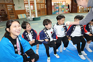 もちつき大会　こあら・ぱんだ・きりん (2歳児クラス）NO．1