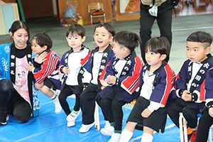 もちつき大会　こあら・ぱんだ・きりん (2歳児クラス）NO．1