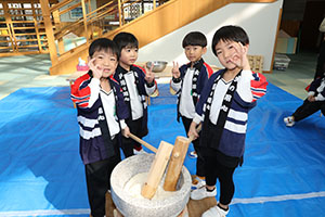 もちつき大会　年長組　NO.1