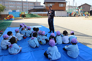 お外でイングリッシュ！　すみれ