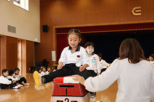 体操教室　ー跳び箱ー　さくら