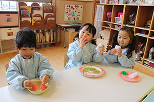 おもちつきごっこ　ぱんだ