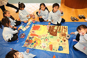 みんなの絵が完成しました　すみれ・A