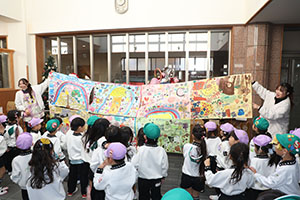 みんなの絵が完成しました　すみれ・A