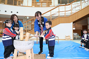 もちつき大会　うさぎ・りす・ことり 　NO．1