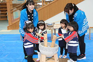 もちつき大会　うさぎ・りす・ことり 　NO．1