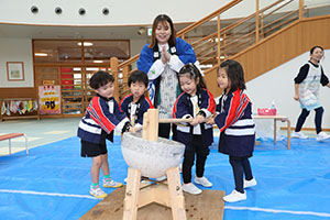 もちつき大会　年中組　NO.1