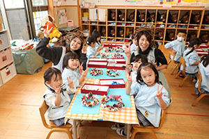 クリスマスリースの制作　こあら