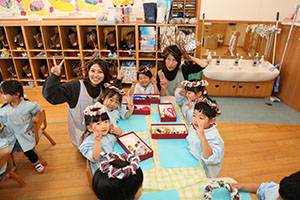 クリスマスリースの制作　こあら