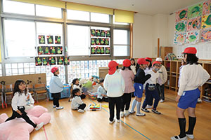 八郷小学校2年生のみなさんが見学に来てくれました