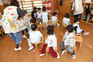 いす取りゲーム楽しかったね　ひよこ