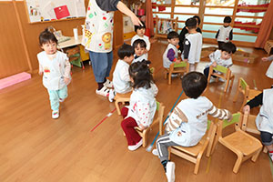 いす取りゲーム楽しかったね　ひよこ