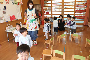 いす取りゲーム楽しかったね　ひよこ