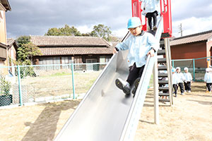 お散歩へでかけました　さくら・たんぽぽ